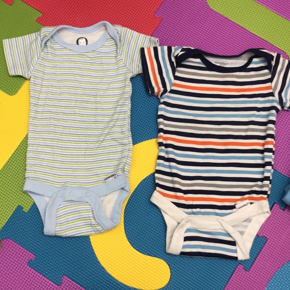 (4) 0-3 months ONESIES!! - Picture 6 of 8